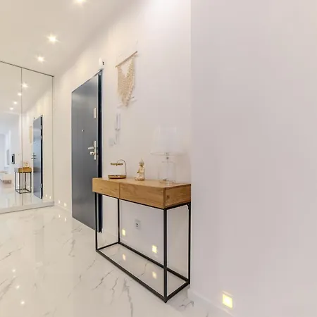The One Apartment *